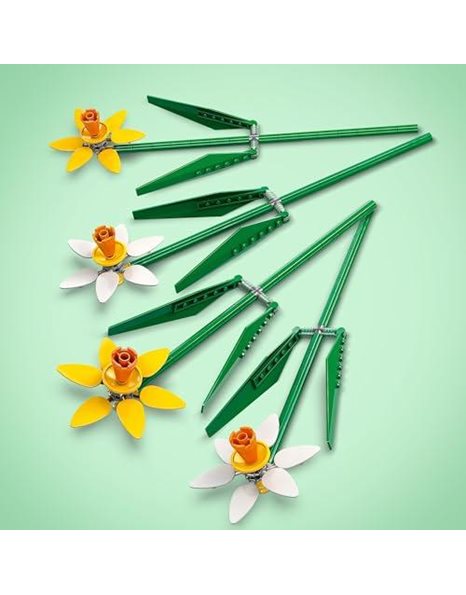 LEGO Creator Daffodils, Artificial Flowers Set for Kids, Build and Display This Bouquet at Home as Bedroom or Desk Decoration, Gifts for Girls, Boys, Teenagers and Fans 40747