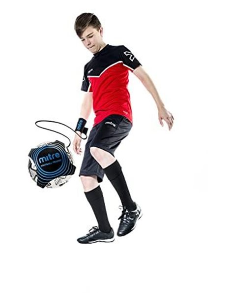 Mitre Solo Close Control and Skills Football Training Aid, Adjustable Design, Hands-Free Use, One Size