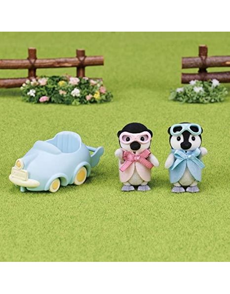 Sylvanian Families 5695 Penguin Babies Ride ‘n Play - Dollhouse Playsets, Multicolor
