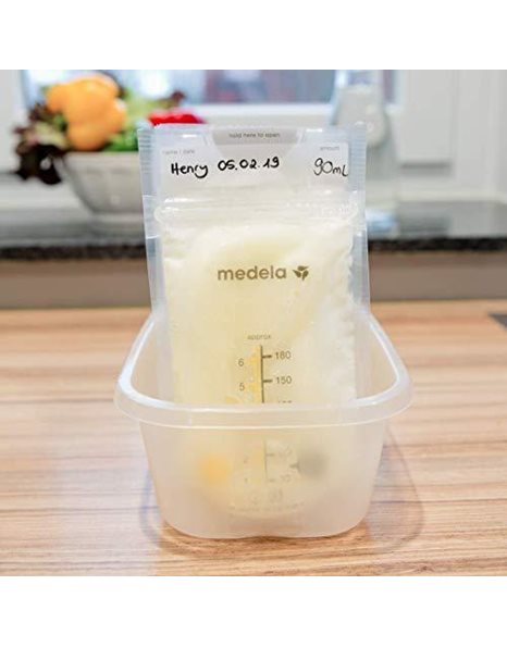 Medela Set of 180 ml Breast Milk Storage Bags - Pack of 25 BPA-free breast milk collection pouches with double zip, quick freeze and thaw