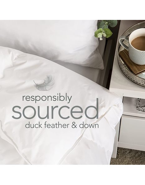 Snuggledown Duck Feather & Down Single Duvet - 10.5 Tog All Year Round Premium Quilt Ideal for Summer & Winter - Soft Cotton Cover, Hypoallergenic, Machine Washable, Size (135cm x 200cm)